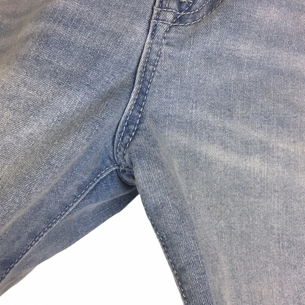 GAP 5” Relaxed Short Jean Shorts Frayed Raw Hem Light Wash Stretch Denim Size 25